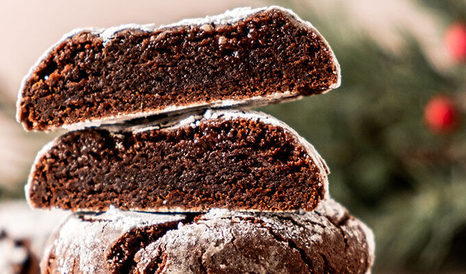 Chile Chocolate Crinkle Cookies