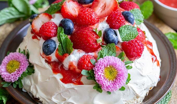 Coconut Sugar Pavlova
