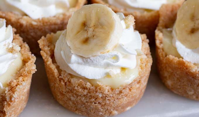 No Bake Mini Banana Cream Pies