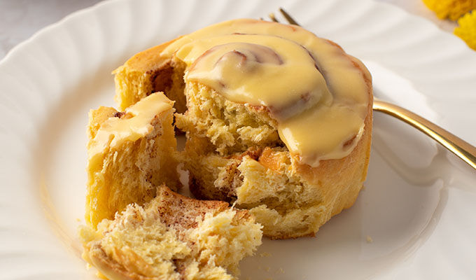 Cardamom Cinnamon Rolls