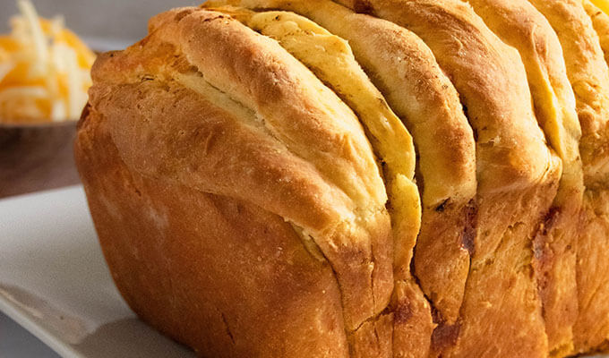 Cheesy Pull-Apart Bread