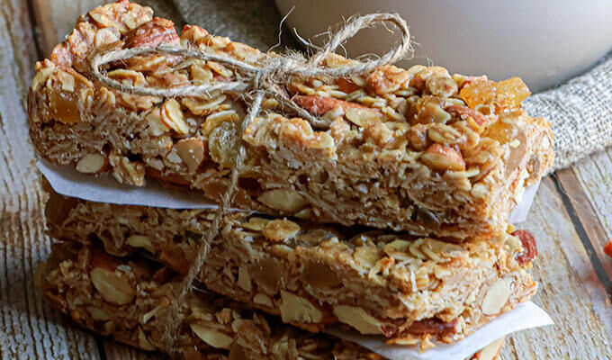 Pain d'Épices Granola Bars