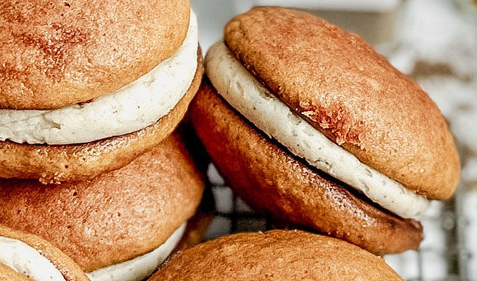 Turmeric Orange Whoopie Pies
